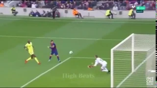 David Soria  saves Messi's header attempt