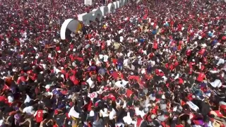 Crowd panics after reports of gunshots at Nathan Phillips Square during Raptors fan rally