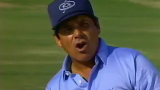 2 Minute Golf Lesson: Sand Trap - Hand Position   Lee Trevino