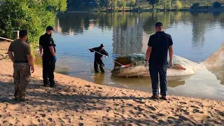 Angler fielen in Ohnmacht, als sie dies im Magen eines riesigen Welses entdeckten...