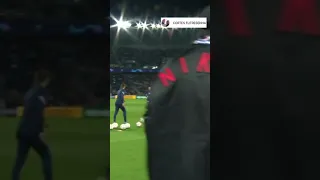 REENCONTRO MESSI E RONALDINHO GAÚCHO AQUECIMENTO PRÉ JOGO PSG X RB LEIPZIG CHAMPIONS LEAGUE