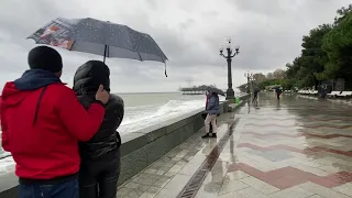 Ялта сегодня. ШТОРМ и предупреждение об УРАГАННОМ ВЕТРЕ. Крым 2023.