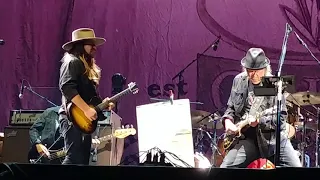 Neil young live down by the river+like a hurricane