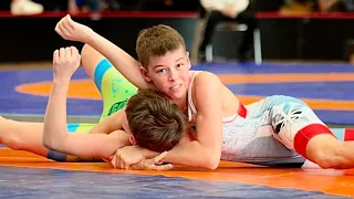 U17 S. Dovzhyk (EST) vs R. Poolakese (EST). Greco-roman 45kg youth wrestling Estonia.