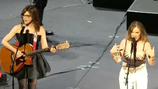 Liz Phair - Bitter Sweet Symphony (w/Lisa Loeb) (Disney Hall, Los Angeles CA 5/10/2022)