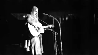 Joni Mitchell and Pete Seeger duet - "Both Sides, Now"