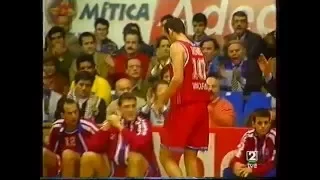 1998/99.- Adecco Estudiantes 75 Vs Sunair Ostende 61 (Copa Korać - semifinal Vta.) -1ªparte