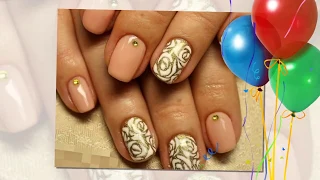 "Золотой" маникюр всегда в тренде. / Gold manicure always in a trend.