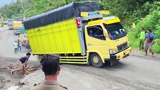 UNBELIEVABLE IDIOTS TRUCK DRIVERS FAILS | CRAZY TRUCK CRASH | TOP DANGEROUS MOMENTS OF THE YEAR 2024