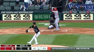 Mike Trout starts the Angels with a 1st inning home run!