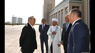 Назарбаев мешіт ашып, желіде тағы да талқы күшейді
