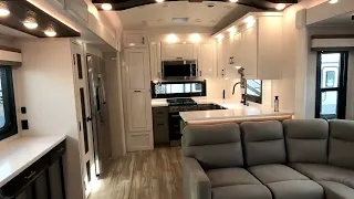 New 2024 Jayco PINNACLE 38FBRK Fifth Wheel For Sale In Chicago, IL