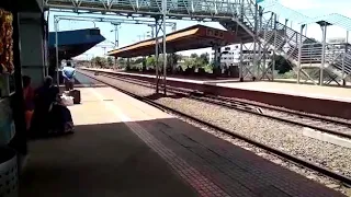 22807 MGR CHENNAI CENTRAL SANTRAGACHI AC SF EXPRESS