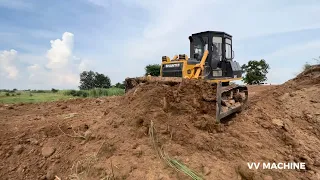 Strong Power Pushing Moving Excellent Technique Skills Operator Bulldozer Land Clearing Brush