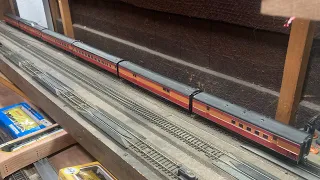 I Bought an HO Scale Southern Pacific Daylight Passenger Set