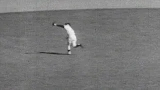 1956 WS Gm5: Mantle's catch keeps perfect game alive