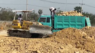 Komatsu Bulldozer Pushing Topsoil26