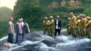 [Anti-Japs Movie] Nun is pursued by Japs, enraging a monk to kill them with peerless staff technique