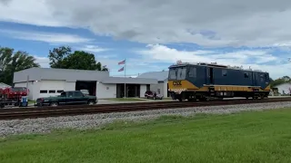 42 trains in 34 hours at Folkston, Ga Staring CSX OCS P902-08, CSX Geometry car W002 and Sperry W005