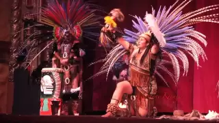 Yaocuauhtli Danza Cultural traditional Aztec dancers - Long