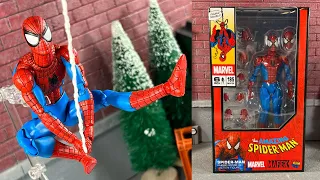 Mafex Amazing Spider-Man (Classic Costume Ver.) No. 185 Medicom Toys Action Figure Review