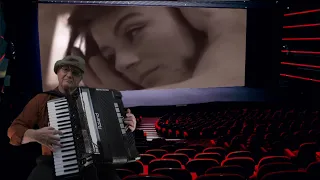 FR8X "Un homme et une femme" de Francis Lai par l'accordéoniste Mario Bruneau