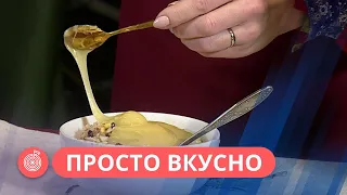 Готовим витаминный салат из фруктов и орехов с медом