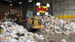 Watch a Wall of garbage so tall, almost impossible to move #garbagetruck #garbage #satisfying #trash