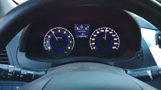 Бьет руль на 120 км/ч. Hyundai Solaris