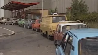 Nedostatok benzínu tesne po revolúcii (1990)