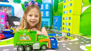 Nastya learns how to reuse on Earth Day with the PAW Patrol Toys