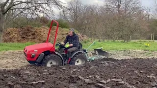 Goldoni Base 20 plowing