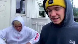 Julia og Fattern Visits Marcus & Martinus at home in Trofors