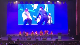 ShahRukh Khan dances with special kids at IFFM Awards night 2019