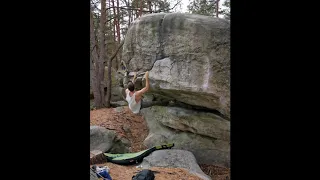 Le Surplomb Feuilleté gauche (départ bas) 7A Franchard Isatis Fontainebleau