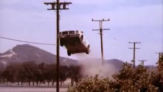 The Dukes Of Hazzard - S02E19 Scene 1