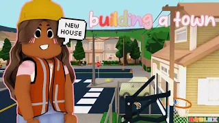 BUILDING A NEIGHBORHOOD IN BLOXBURG!