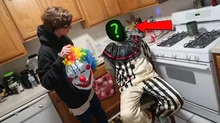 (SCARY!) UNMASKING THE KILLER CLOWN! *ATTACKS MY CAR AND RUNS*