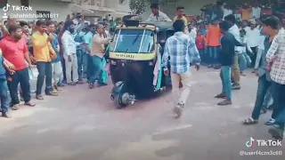 Rickshaw stunt show sangli