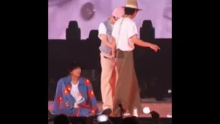 TAE demostrandole a JIN que no fue una CARGA para BTS por su lección 😭 #PTD_ON_STAGE_LV