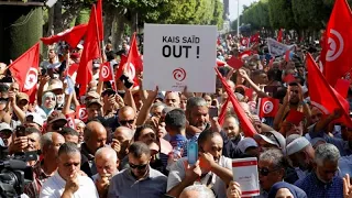 Tunisia: Protesters Call For President's Resignation