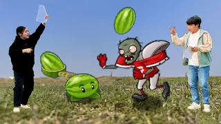 Plants vs Zombies:Game-traveling Painting Battle.
