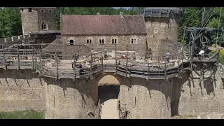 Une saison lumineuse à Guédelon...