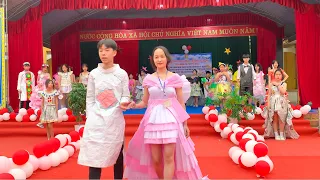 Trình diễn Thời trang tái chế  - Thời trang giấy siêu đẹp của học sinh trường THCS  Đồng Thịnh.