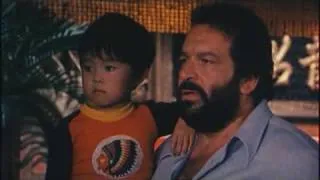 Trailer Flatfoot in Hong Kong - Bud Spencer