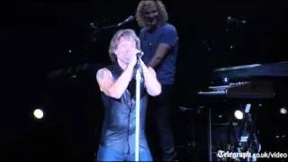 Rihanna and Bon Jovi: Livin' on a Prayer