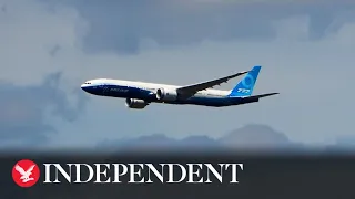 Boeing 777X jet performs staggering steep take off