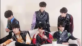 【TF家族三代】时尚芭莎 “TF家族种草的零食大礼包里都有什么？” - 抖音新潮好物夜