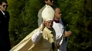 Pope John Paul 2 Papal Open Air Mass in Melbourne , Australia 1986