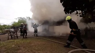 рятувальники ліквідували пожежу житлового будинку